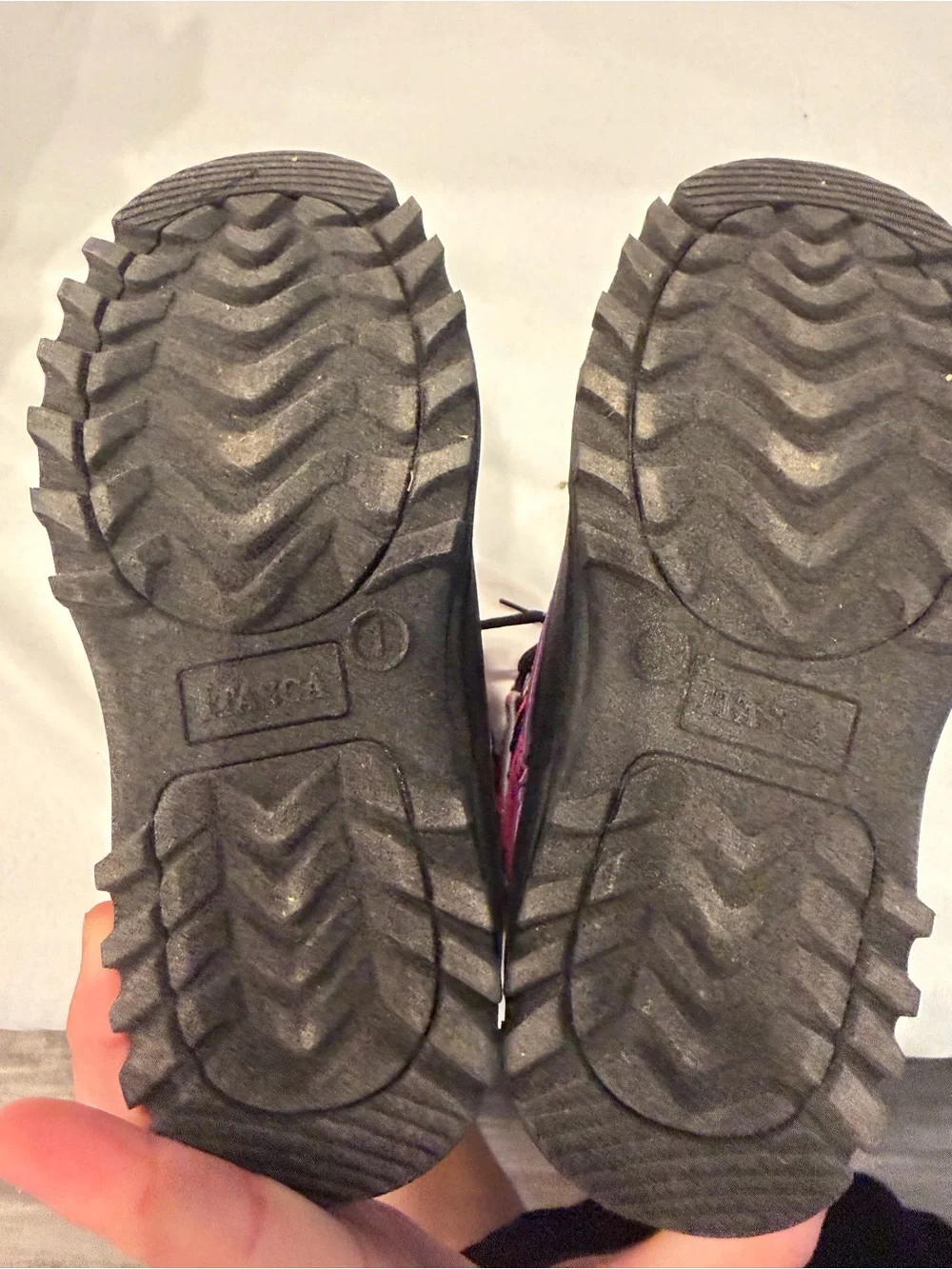 Itasca Snow Kicker Kids Snow Boots Size 1 Berry Pink Gray NWT Winter Insulated